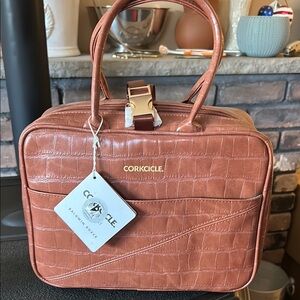 COPY - NWT Corkcicle Tan Croc Baldwin Boxer Lunch Cooler Bag